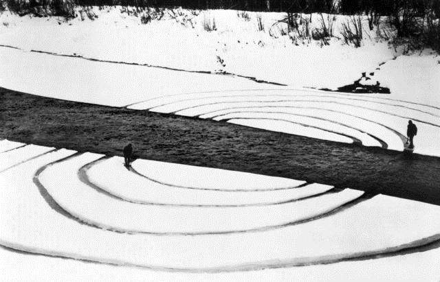 Dennis Oppenheim, Anillos anuales (1968)