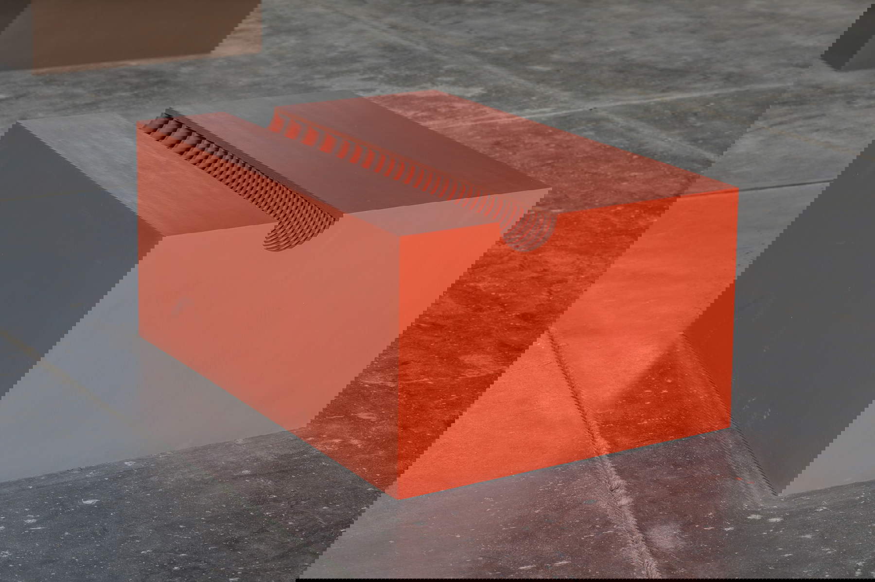 Donald Judd, Untitled (1963; oil on panel, 49.5 x 114.3 x 77.5 cm; New York, Judd Foundation) Donald Judd, Untitled (1963; oil on panel, 49.5 x 114.3 x 77.5 cm; New York, Judd Foundation)