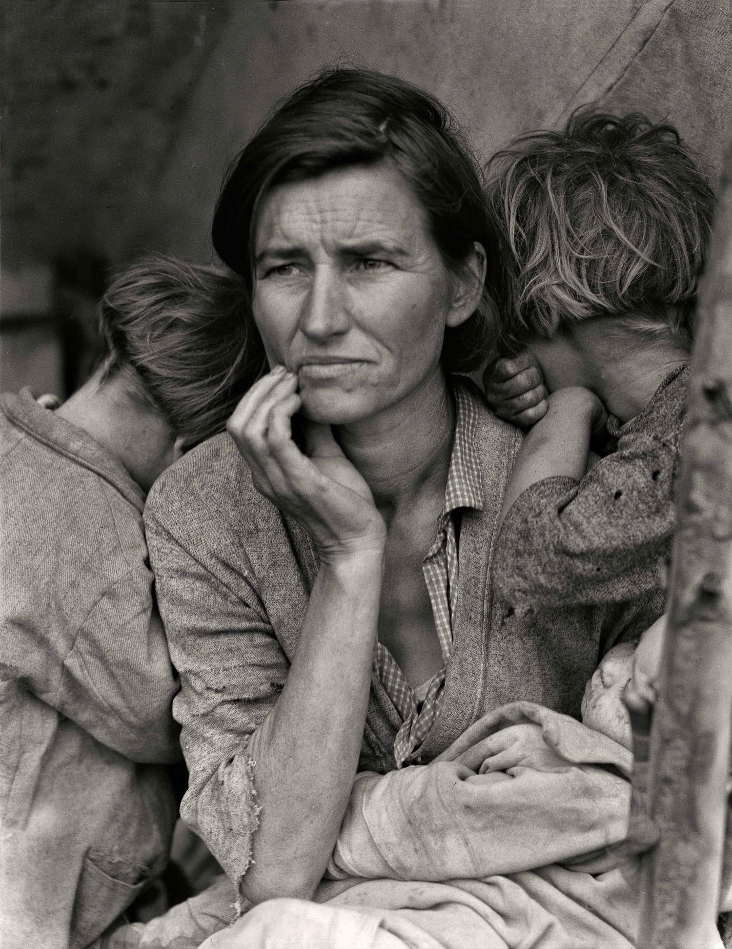 Dorothea Lange, Destitute pea pickers in California. Mother of seven children. Age thirty-two. Nipomo, California, 1936. The New York Public Library | Library of Congress Prints and Photographs Division Washington
