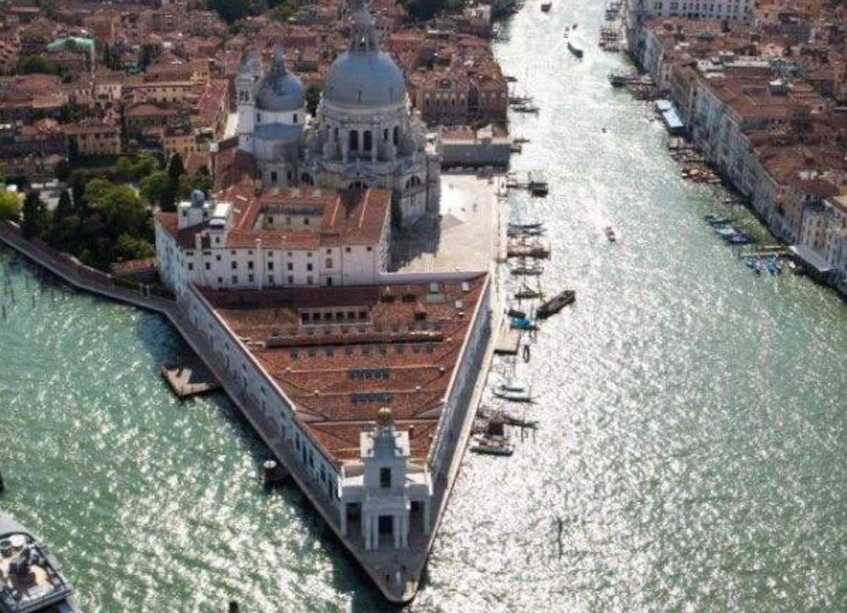 In Venice, the art mile turns ten years old. Agreement renewed 