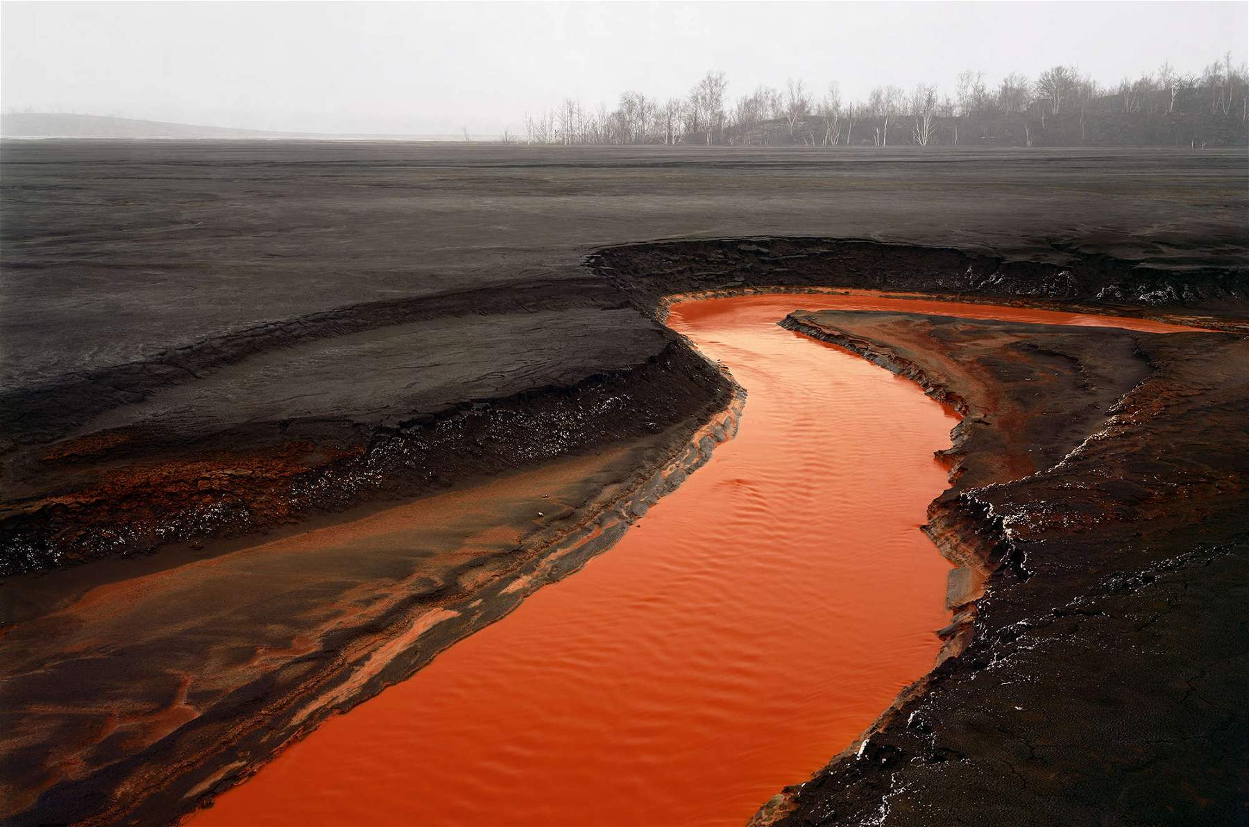 In Italy the largest-ever exhibition of Edward Burtynsky, the photographer of climate change