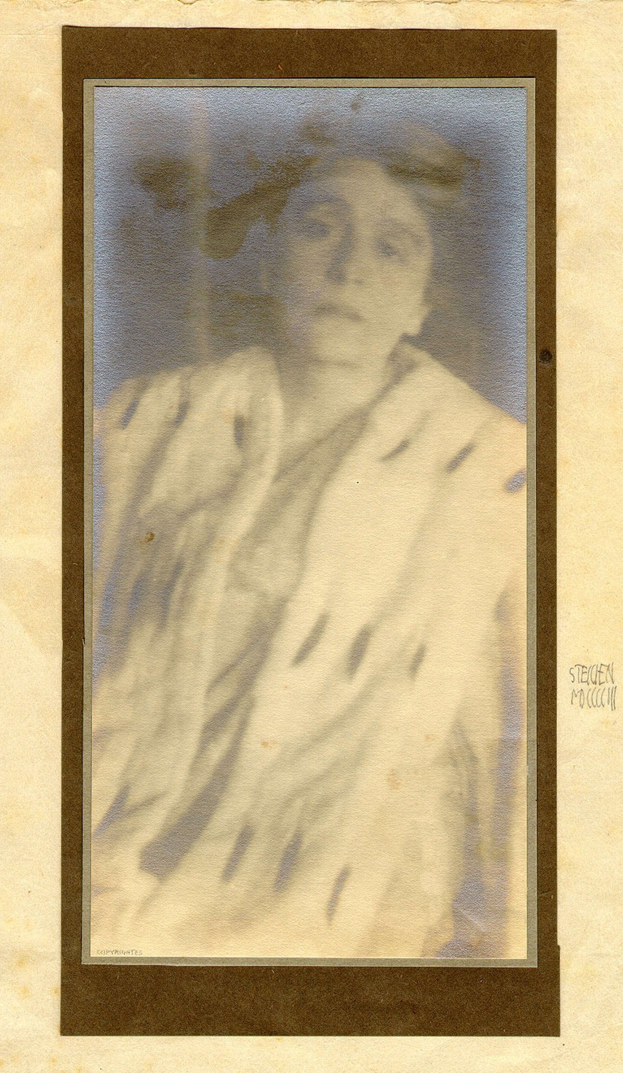 Retrato de Eleonora Duse, fotografía de Edward Steichen, 1903 (Venecia, Fundación Giorgio Cini, Archivo Duse, Instituto del Teatro y la Ópera)