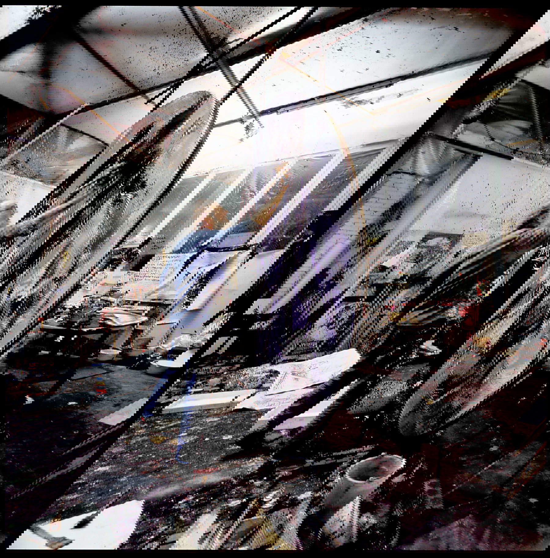 Aurelio Amendola, Emilio Vedova al lavoro su Non Dove 1988 - III (1988; Venezia, Fondazione Emilio e Annabianca Vedova) Aurelio Amendola, Emilio Vedova al lavoro su Non Dove 1988 - III (1988; Venezia, Fondazione Emilio e Annabianca Vedova)