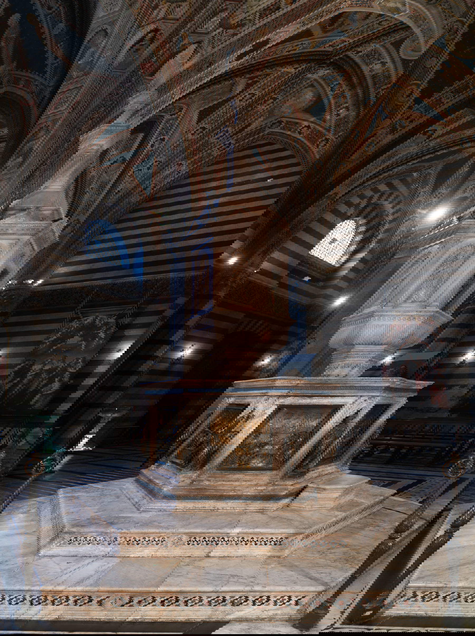 Il fonte prima del restauro. Foto: Luca Betti