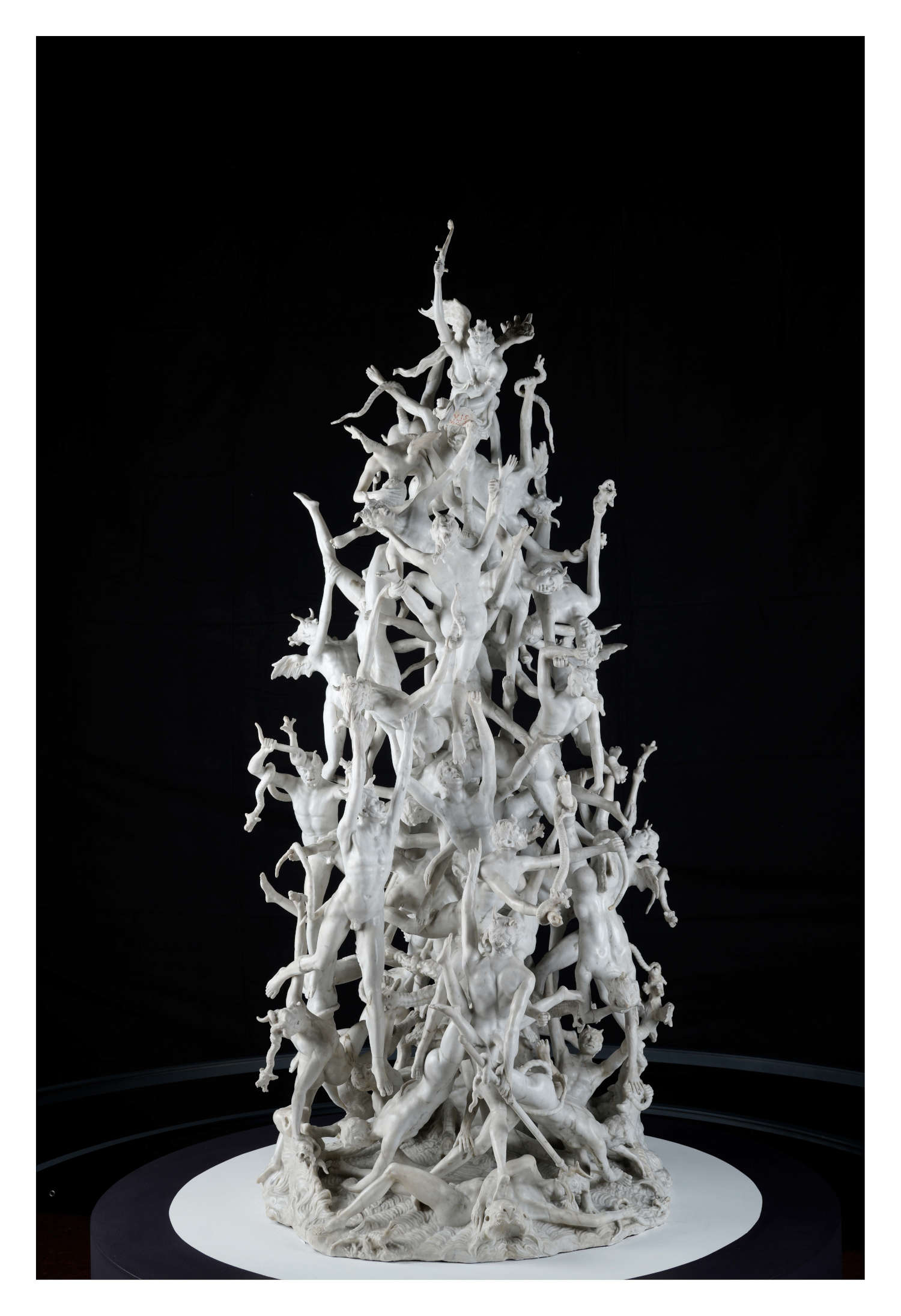 Francesco Bertos, Caduta degli angeli ribelli (1725-1735 circa; marmo di Carrara, 168 × 80 × 81 cm; Vicenza, Collezione Intesa Sanpaolo, Gallerie d’Italia). Foto: Valter Maino, Vicenza Francesco Bertos, Caduta degli angeli ribelli (1725-1735 circa; marmo di Carrara, 168 × 80 × 81 cm; Vicenza, Collezione Intesa Sanpaolo, Gallerie d’Italia). Foto: Valter Maino, Vicenza