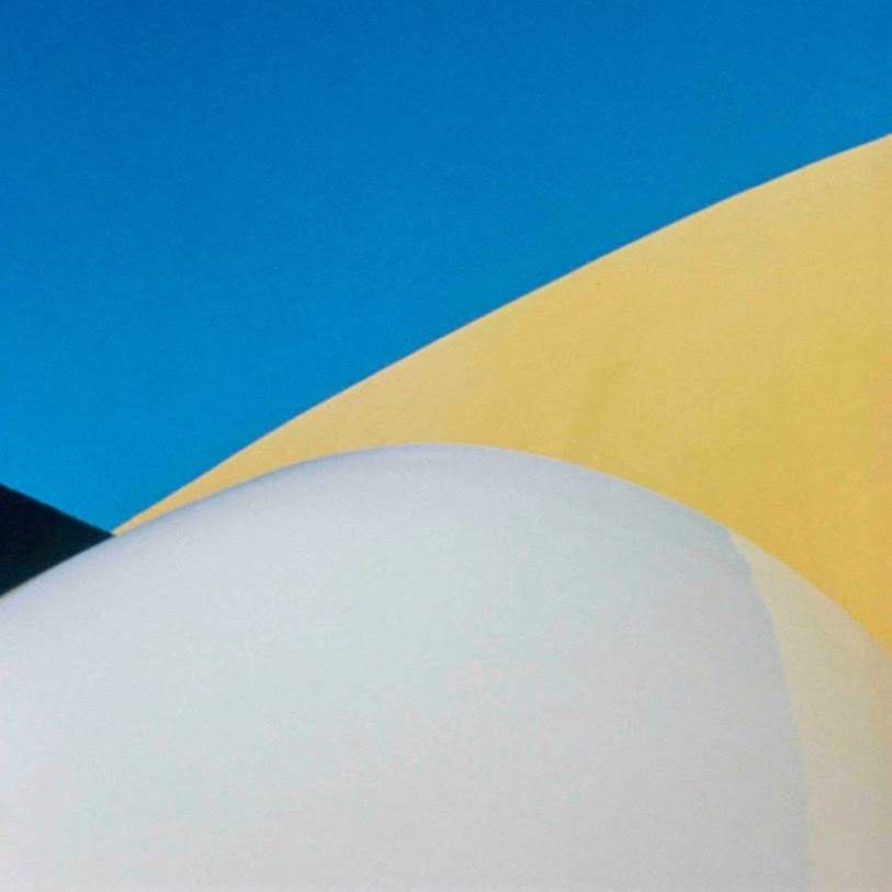An exhibition in Modena celebrates Franco Fontana by displaying 16 works by the author