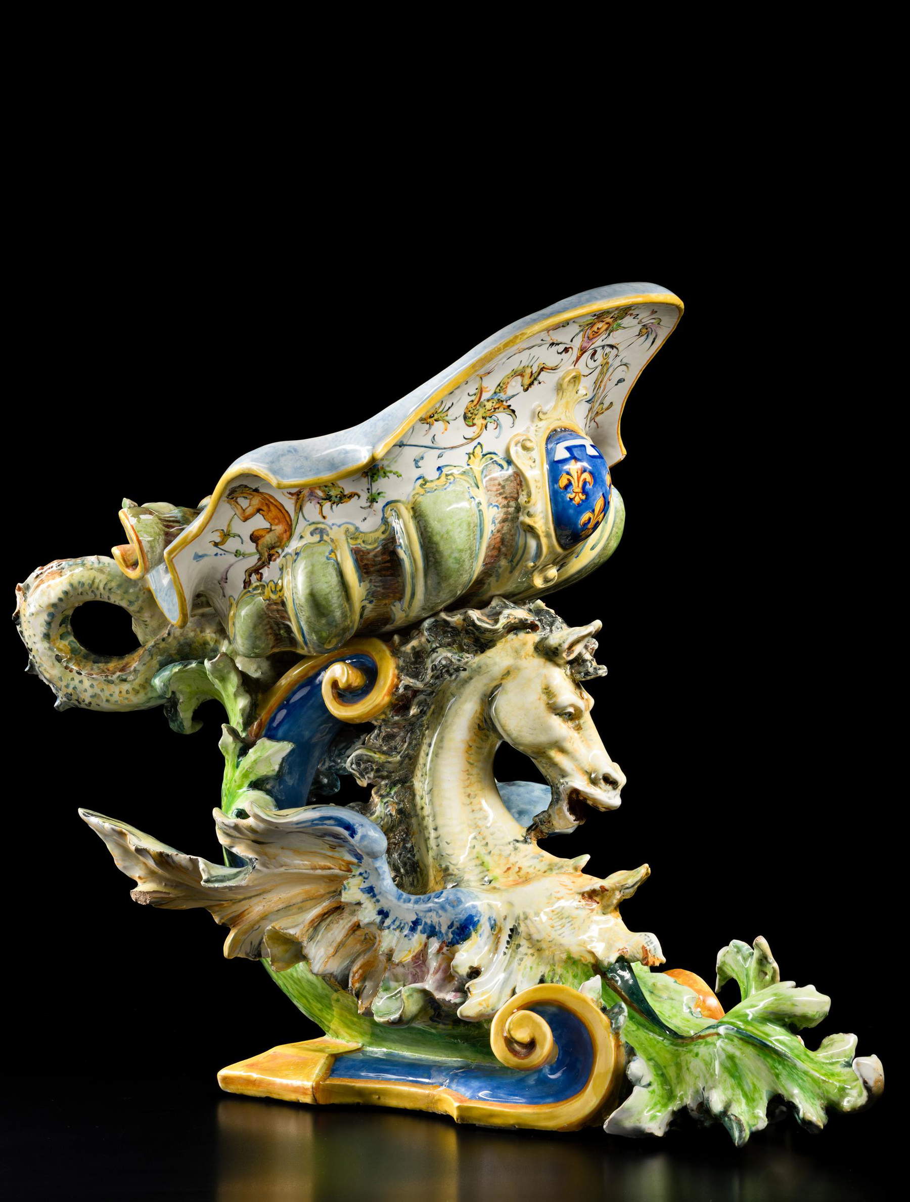 Fruit bowl supported by horse herma with dragon wings, decorated with grotesques on a white background and crowned Bourbon-Orléans arms Fruit bowl supported by horse herma with dragon wings, decorated with grotesques on a white background and crowned Bourbon-Orléans arms