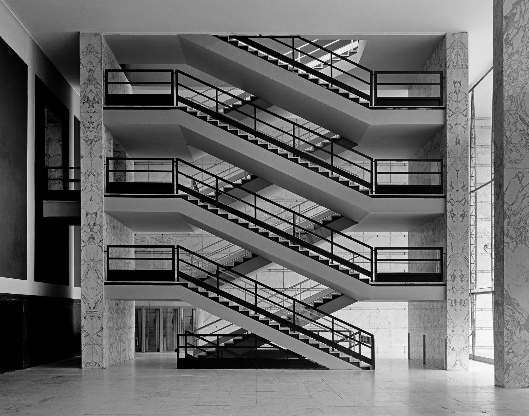 Gabriele Basilico, Rome, 1988 &copy; Gabriele Basilico - Gabriele Basilico Archive