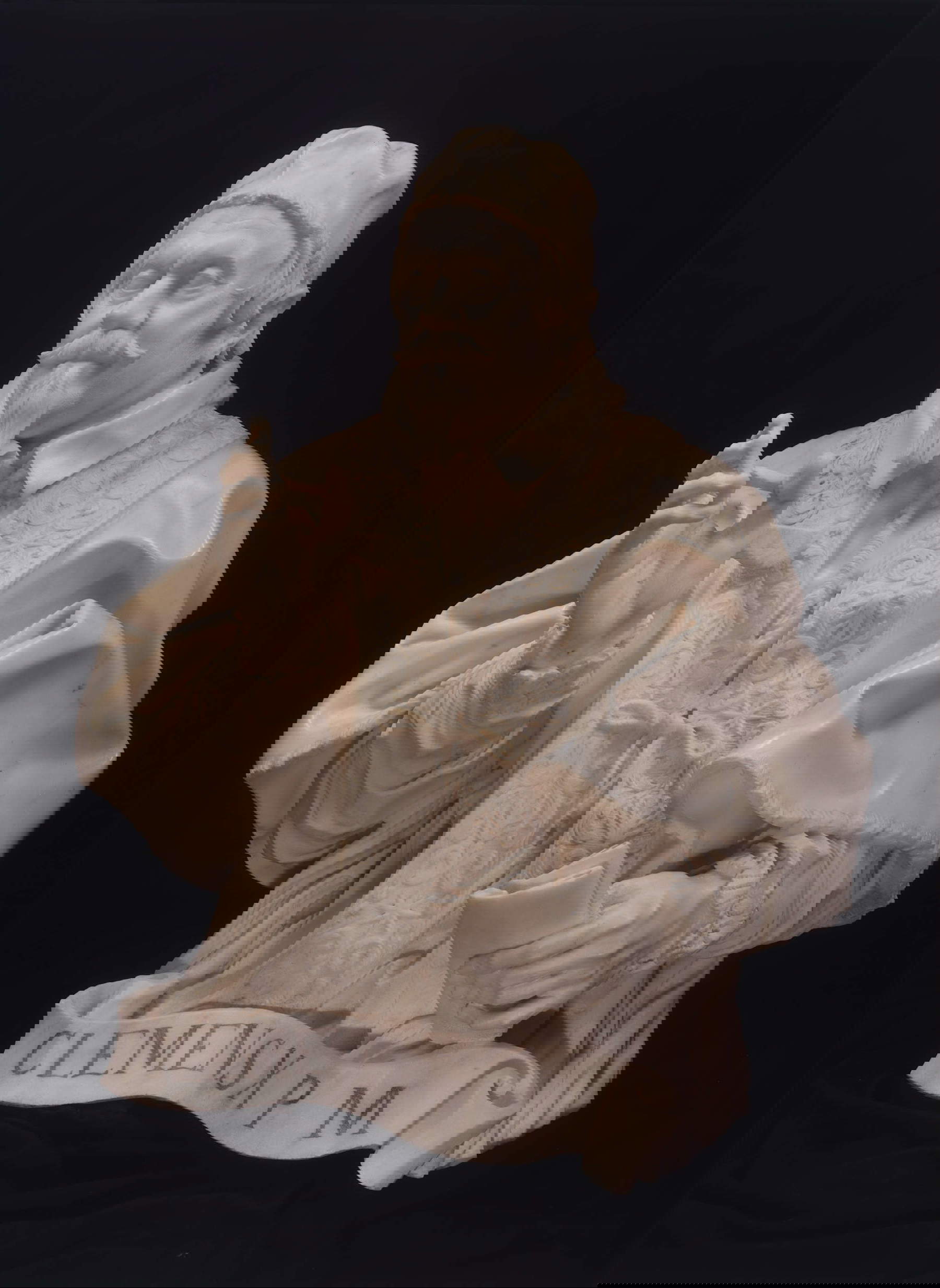 Gian Lorenzo Bernini, Buste du pape Clément X Altieri (1676-1680 ; marbre ; Rome, Gallerie Nazionali di Arte Antica, Palazzo Barberini, inv. 4568) Gian Lorenzo Bernini, Buste du pape Clément X Altieri (1676-1680 ; marbre ; Rome, Gallerie Nazionali di Arte Antica, Palazzo Barberini, inv. 4568)