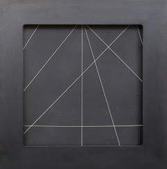 Gianni Colombo, Spazio elastico (1972-1974; legno ed elastici; Collezione privata)