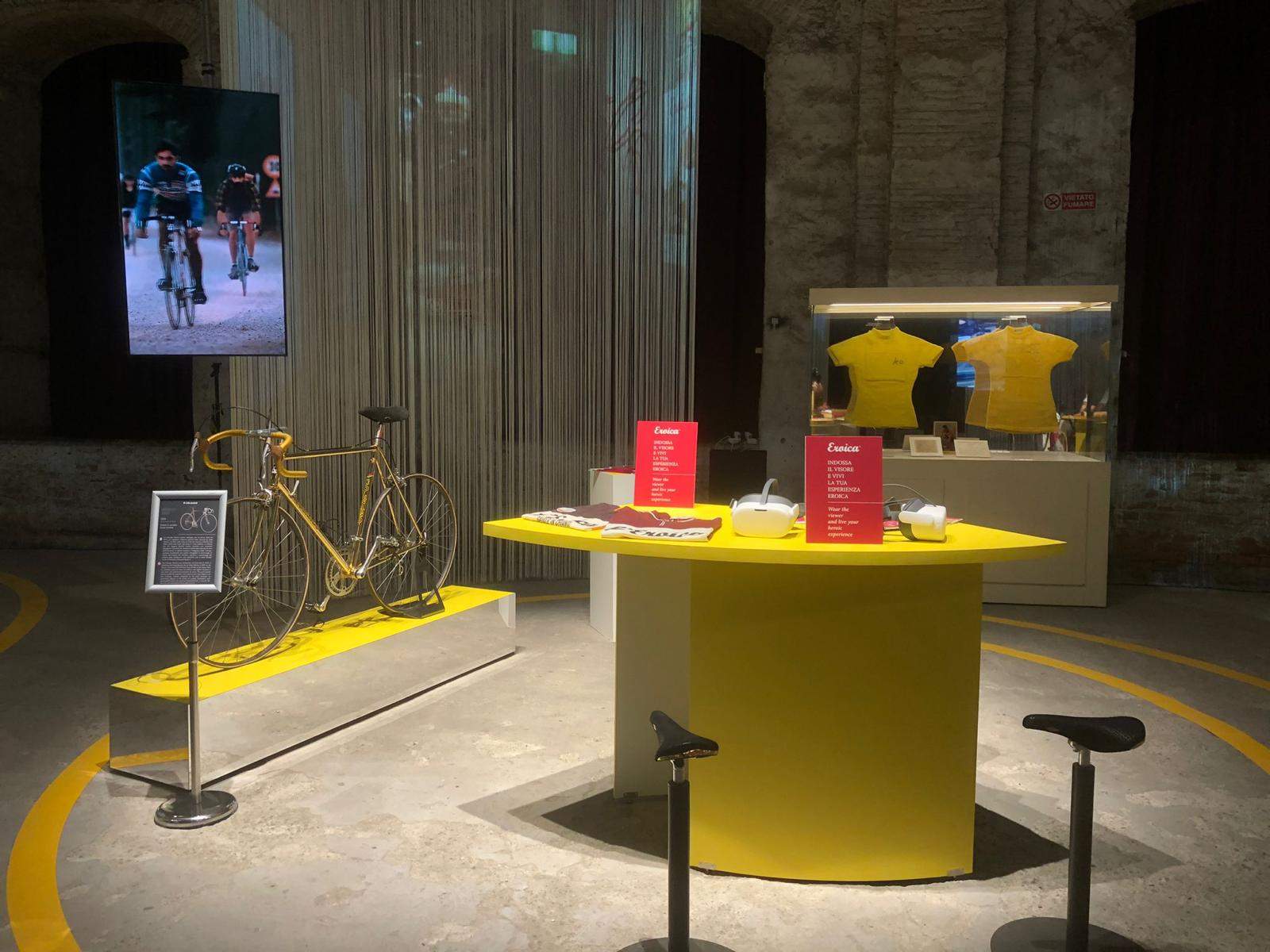 Firenze, per la partenza del Tour de France esposte tre maglie di Gino Bartali restaurate