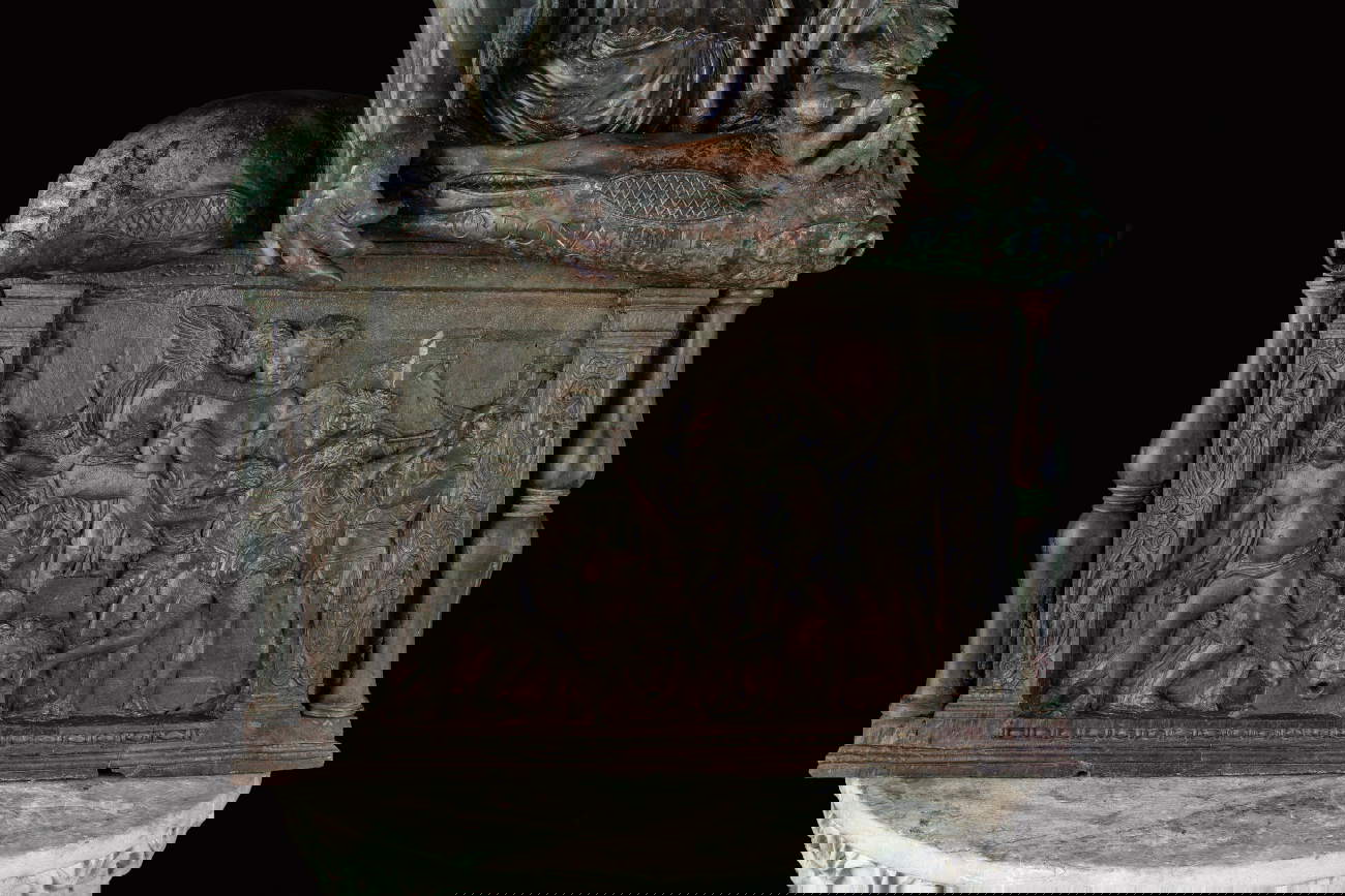 Detail der restaurierten Skulpturengruppe
