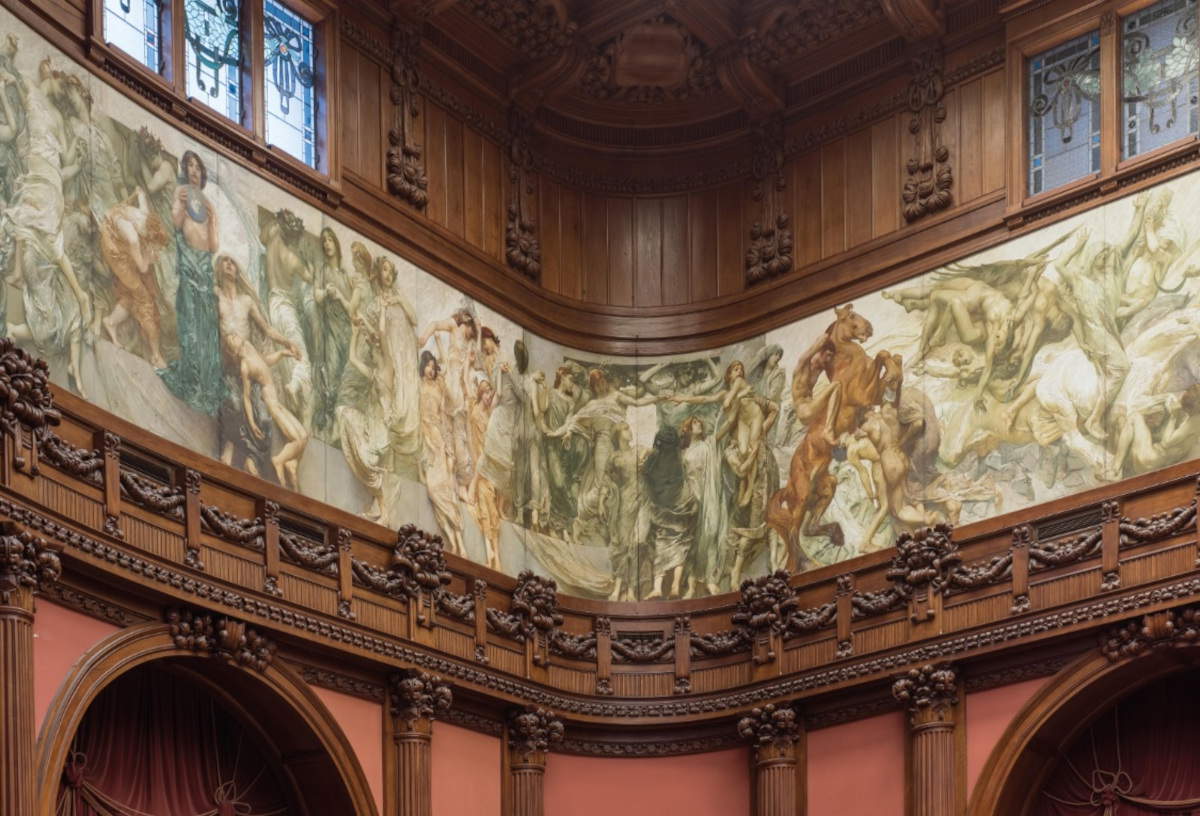 Aerial drone footage of Giulio Aristide Sartorio's frieze in the Chamber of Montecitorio realized.