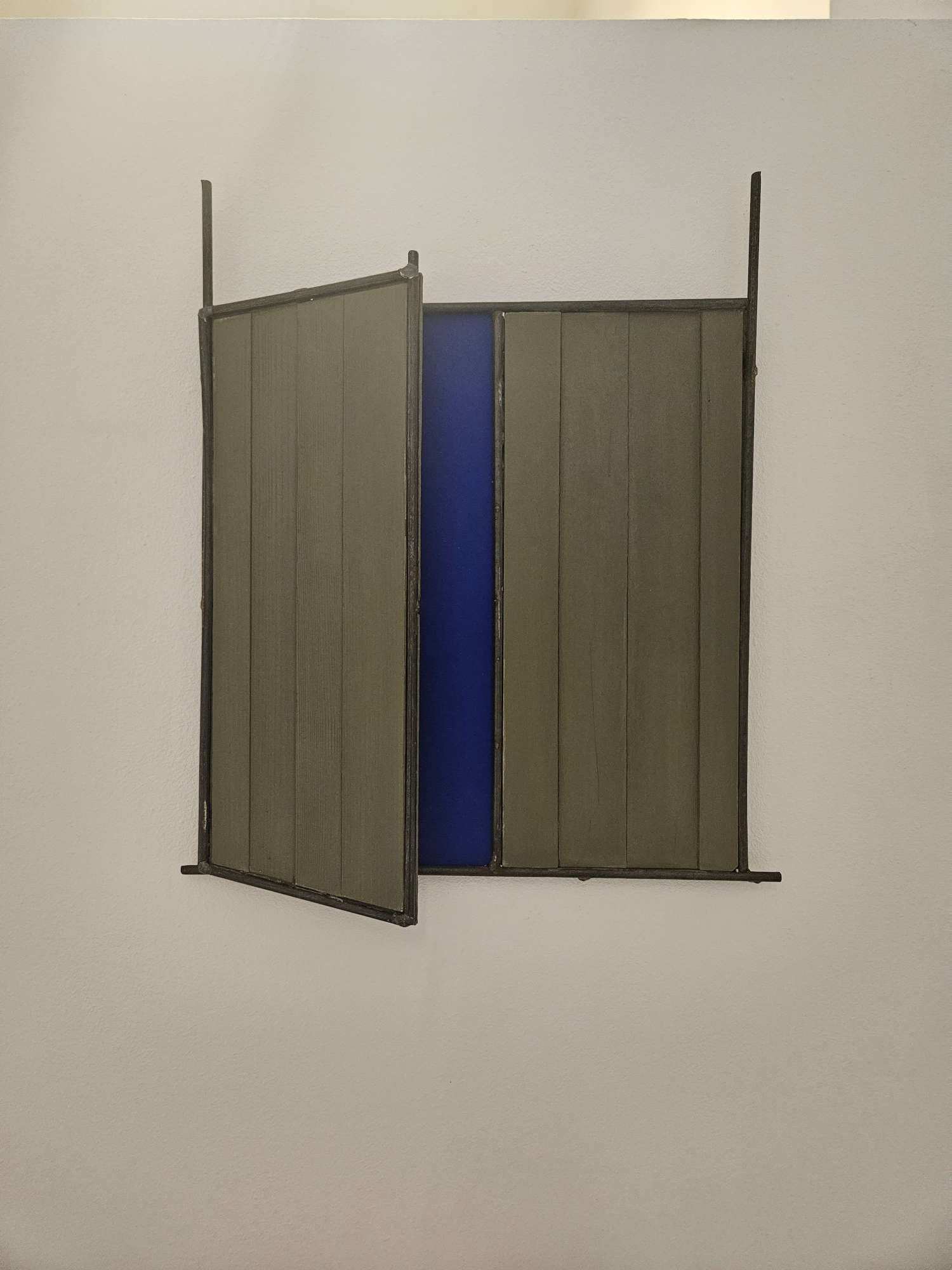 Giuseppe Uncini, Spaziocemento (1999 ; ciment de fer et pigments, 44,5 x 38,5 cm) Giuseppe Uncini, Spaziocemento (1999 ; ciment de fer et pigments, 44,5 x 38,5 cm)