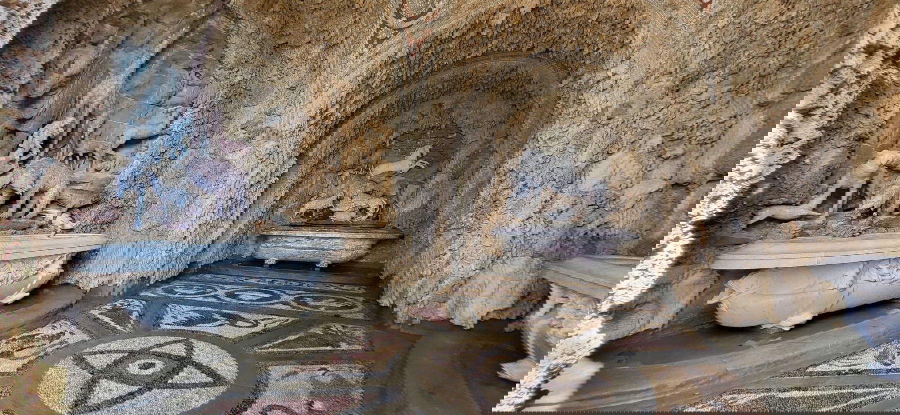 Cave of the Animals, Medici Villa of Castello