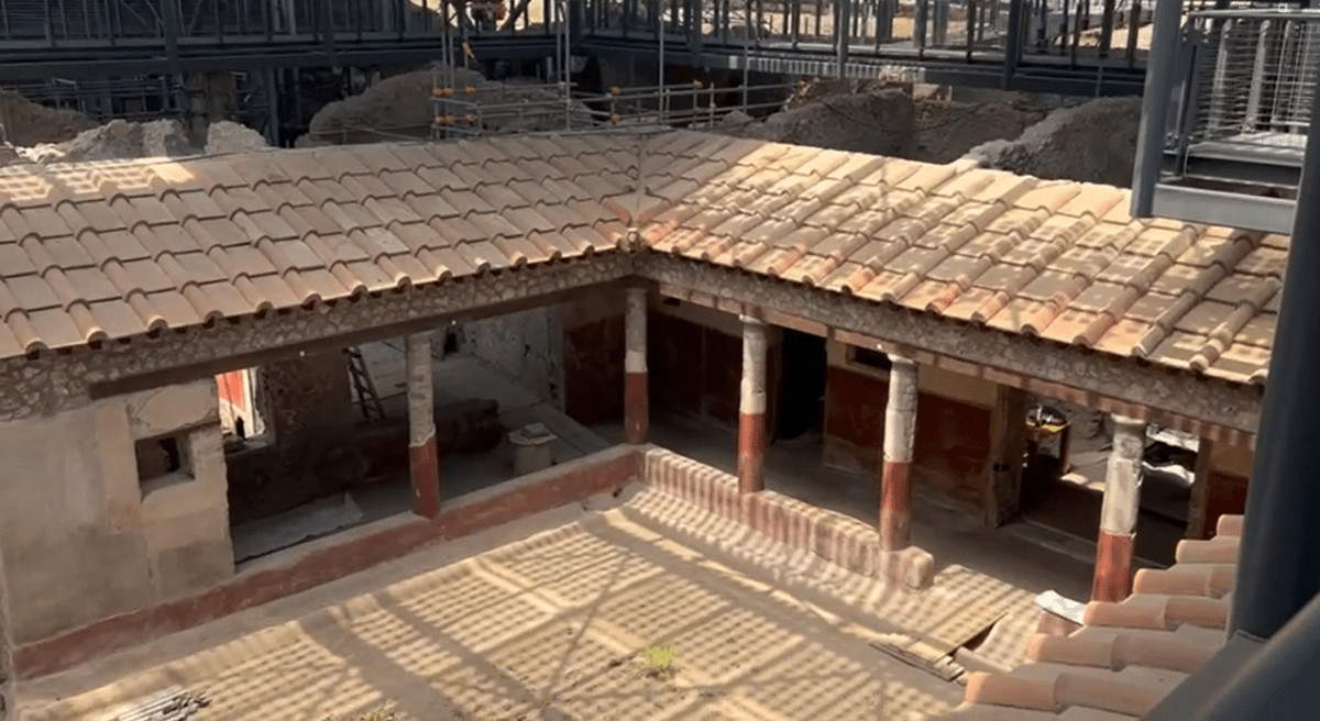 Pompeii, the Insula of the Casti Amanti opens for visits, with a never-before-seen view of the restoration site 