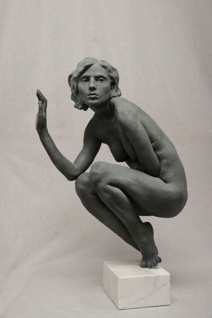 Jana Büttner, Trapped (resin, height 72 cm) Jana Büttner, Trapped (resin, height 72 cm)