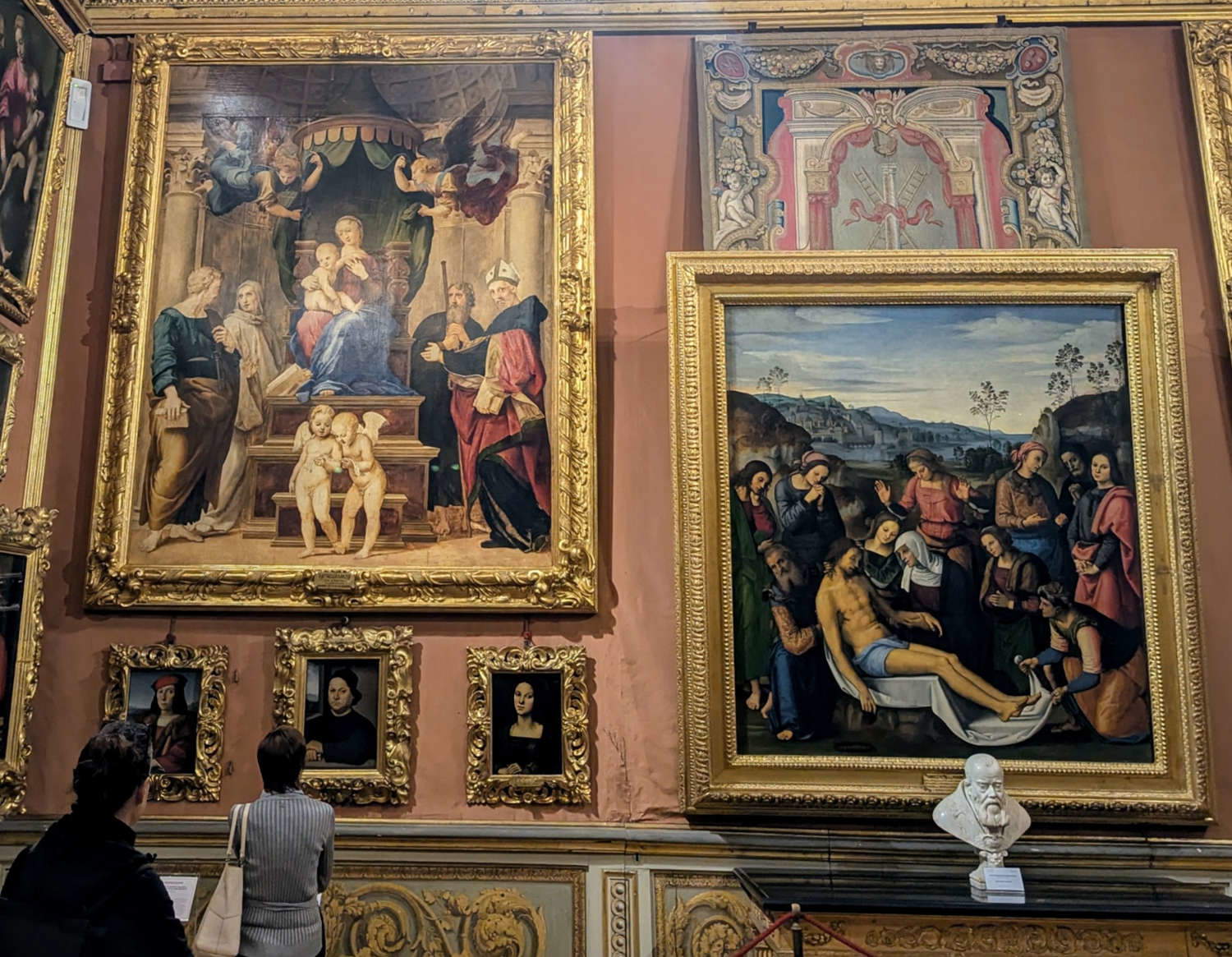 La Madonna del Baldacchino di Raffaello a Palazzo Pitti La Madonna del Baldacchino di Raffaello a Palazzo Pitti