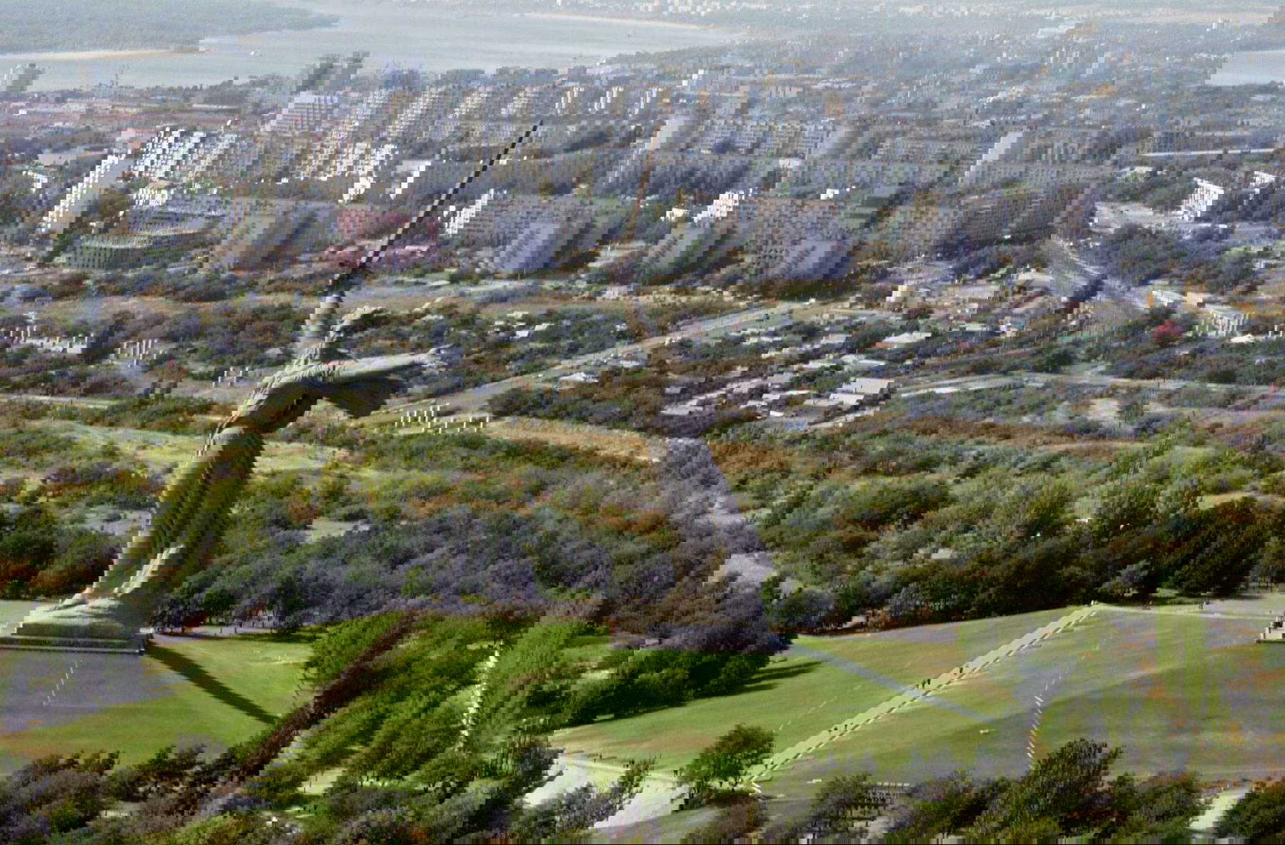10. Das Vaterland ruft! (Wolgograd, Russland). Höhe: 85 Meter 10. Das Vaterland ruft! (Wolgograd, Russland). Höhe: 85 Meter