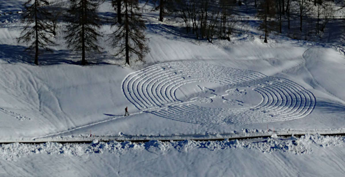 Das Schneelabyrinth von Chamois, ein Werk der Land Art im intaktesten Aostatal