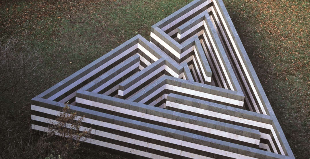 Robert Morris' Labyrinth at Celle Farm: a journey between art and life?