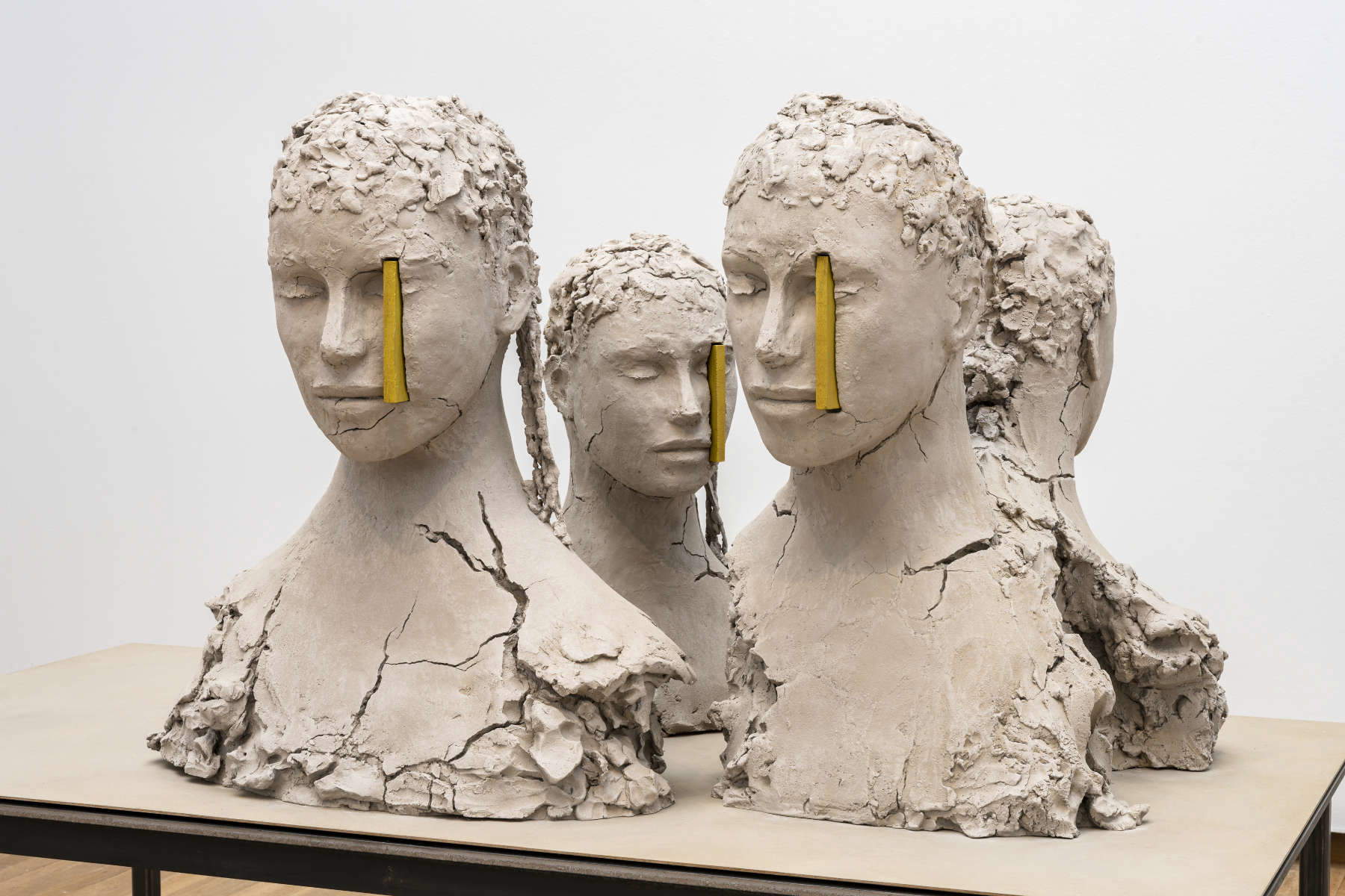 Mark Manders à la Fondazione Sandretto Re Rebaudengo : Silent Studio, une immersion sculpturale