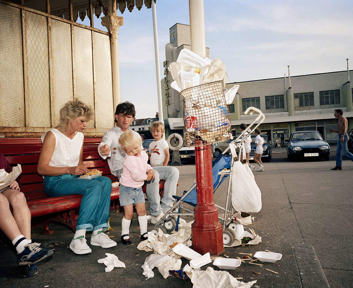 Martin Parr, Inghilterra, New Brighton, 1983-85, da “The Last Resort. Photographs of New Brighton” © Martin Parr/Magnum Photos Martin Parr, Inghilterra, New Brighton, 1983-85, da “The Last Resort. Photographs of New Brighton” © Martin Parr/Magnum Photos