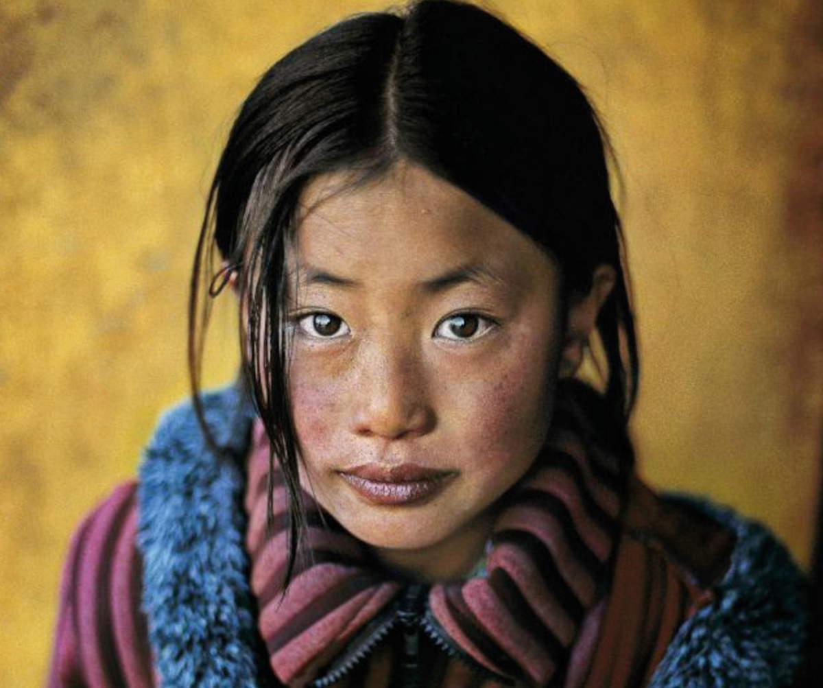 Über 100 Aufnahmen von Steve McCurry in Biella zu sehen, von den Highlands bis zu ikonischen Werken 