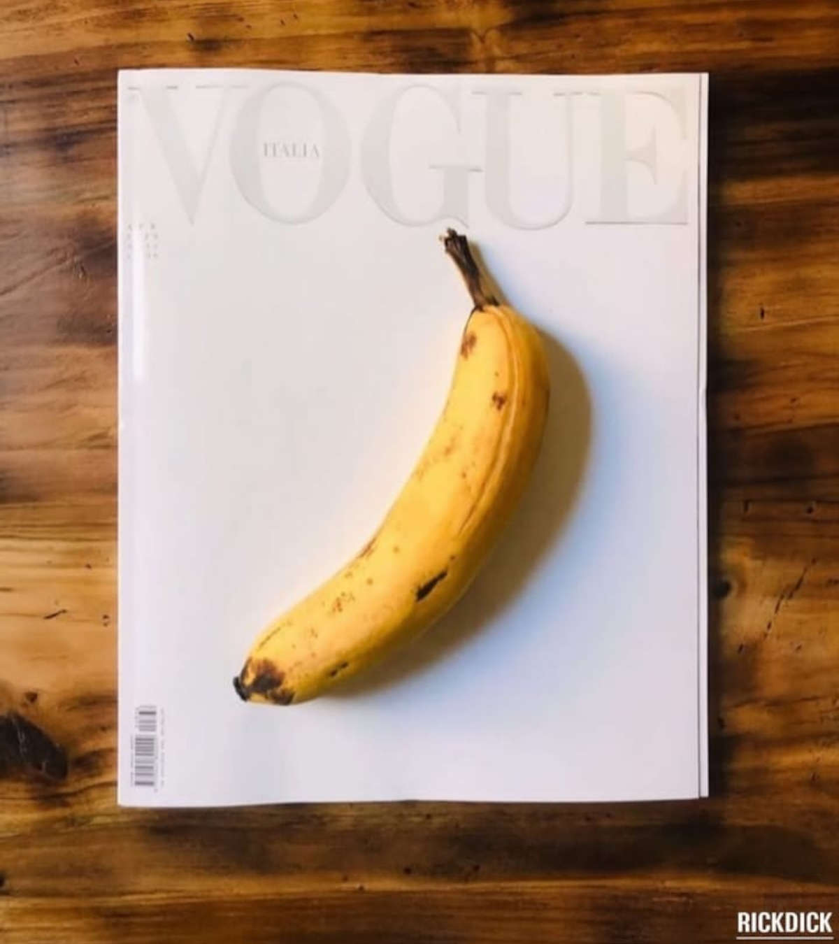 Meme su Comedian, la banana di Cattelan Meme su Comedian, la banana di Cattelan