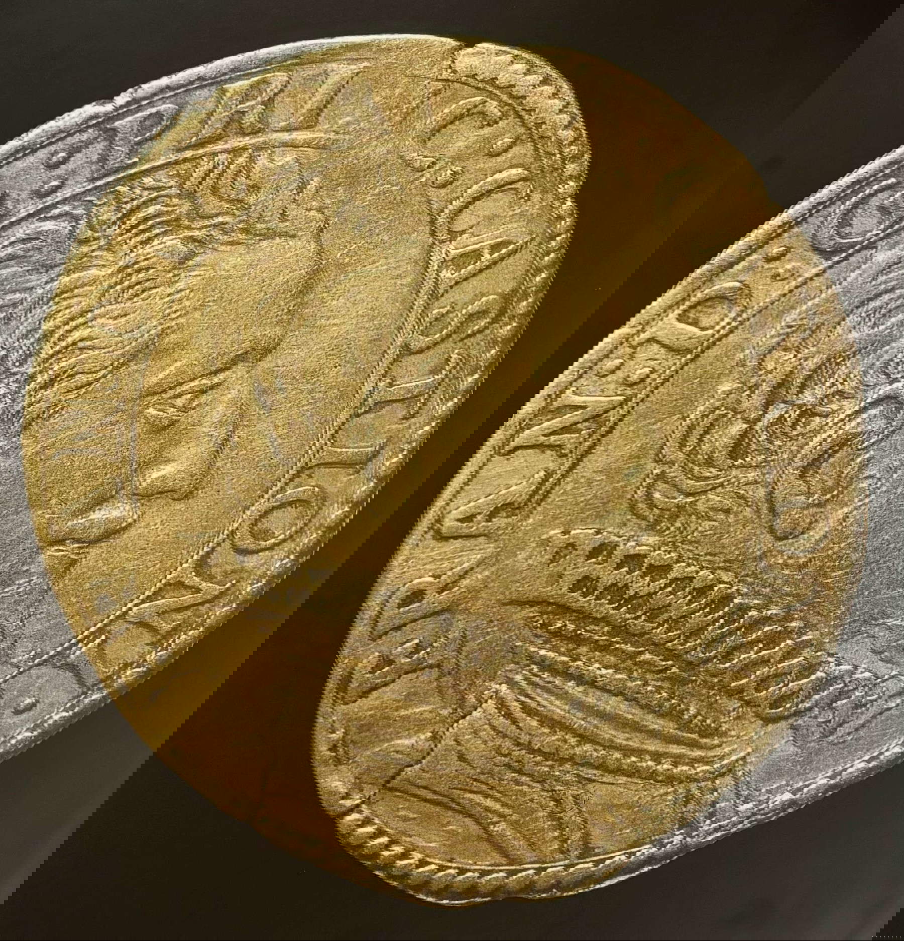 Ducato o mezza doppia del principe Francesco Gonzaga di Castiglione delle Stiviere, 1609-1616 (davanti) Ducato o mezza doppia del principe Francesco Gonzaga di Castiglione delle Stiviere, 1609-1616 (davanti)