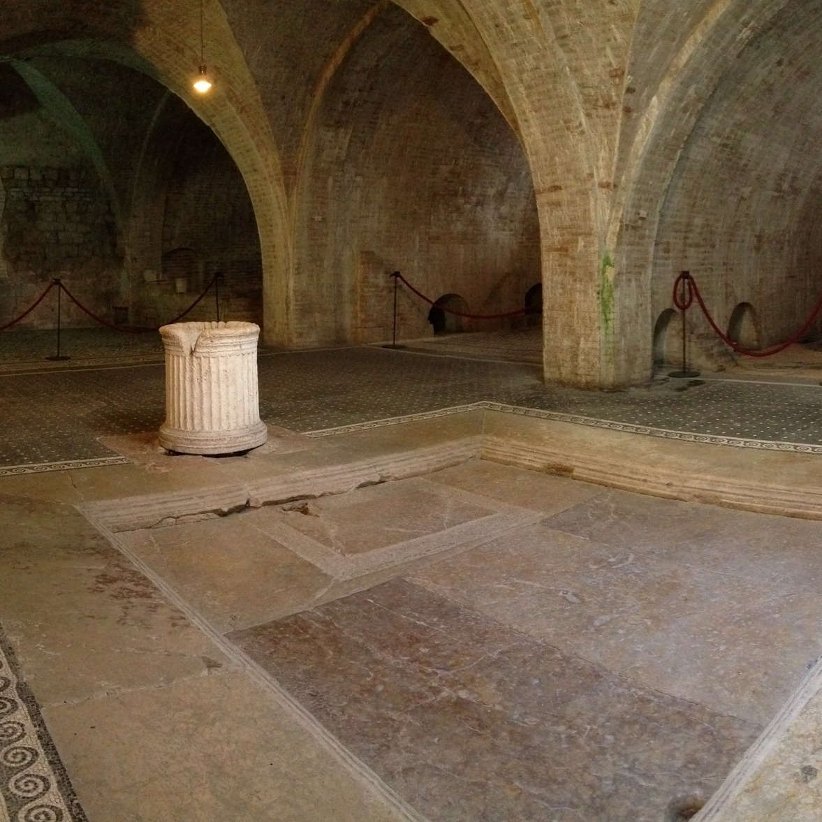 Das Mosaik des Römischen Hauses in Spoleto wurde restauriert und kann wieder vollständig besichtigt werden