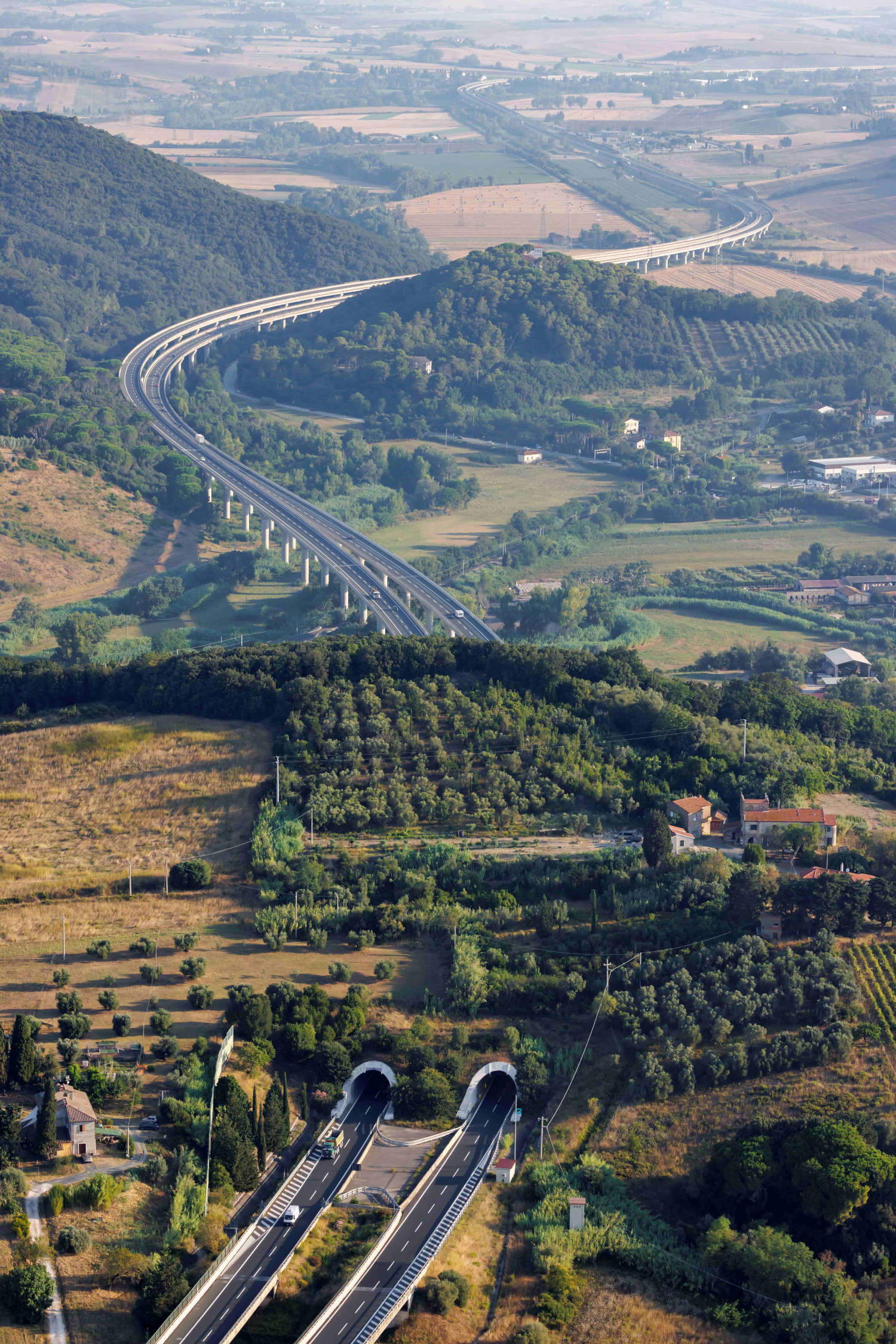 A12 Genoa-Rosignano, Pipistrello Tunnel and Poggio Iberna Viaduct 2024. Photo: Iwan Baan. Courtesy of Autostrade per l'Italia A12 Genoa-Rosignano, Pipistrello Tunnel and Poggio Iberna Viaduct 2024. Photo: Iwan Baan. Courtesy of Autostrade per l'Italia