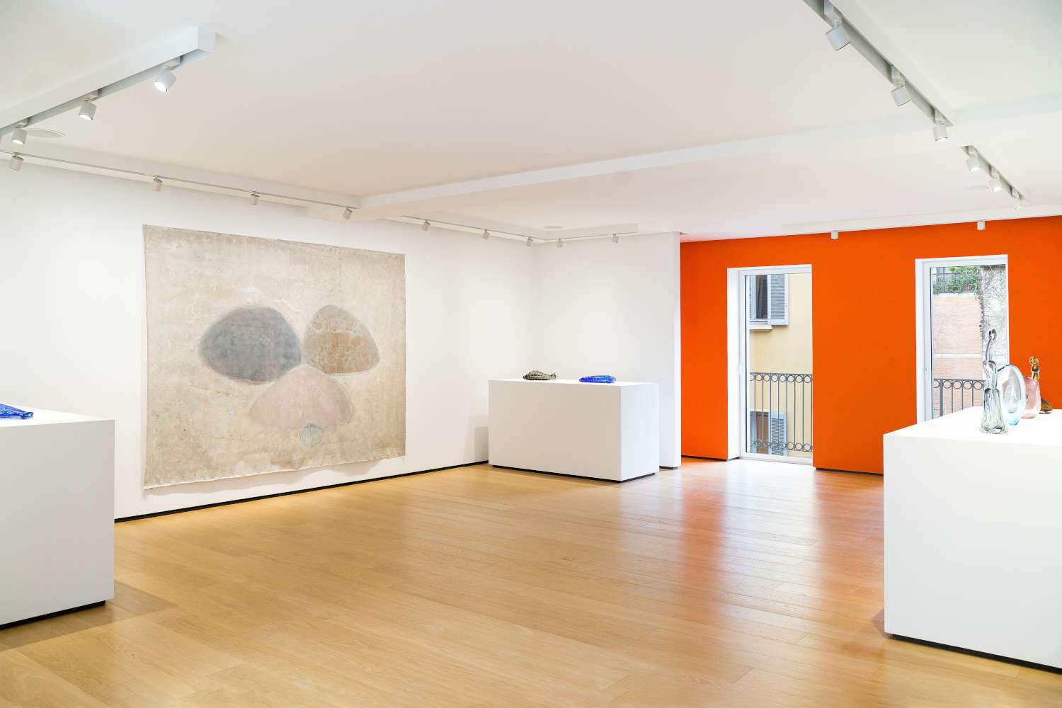 “Condensare l'infinito”: a Milano, allo spazio Building, la mostra di Michele Ciacciofera