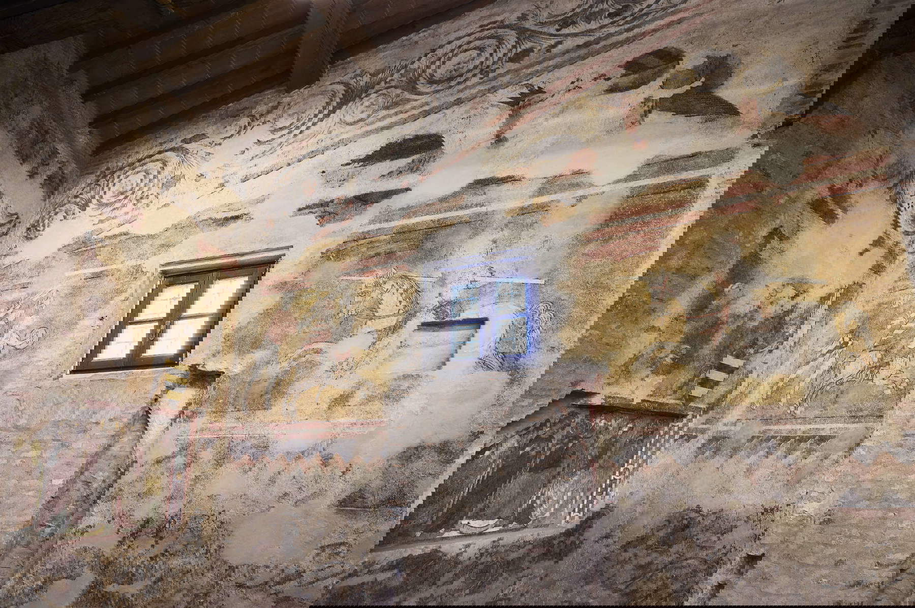 The frescoes discovered in the Palazzo del Podestà The frescoes discovered in the Palazzo del Podestà