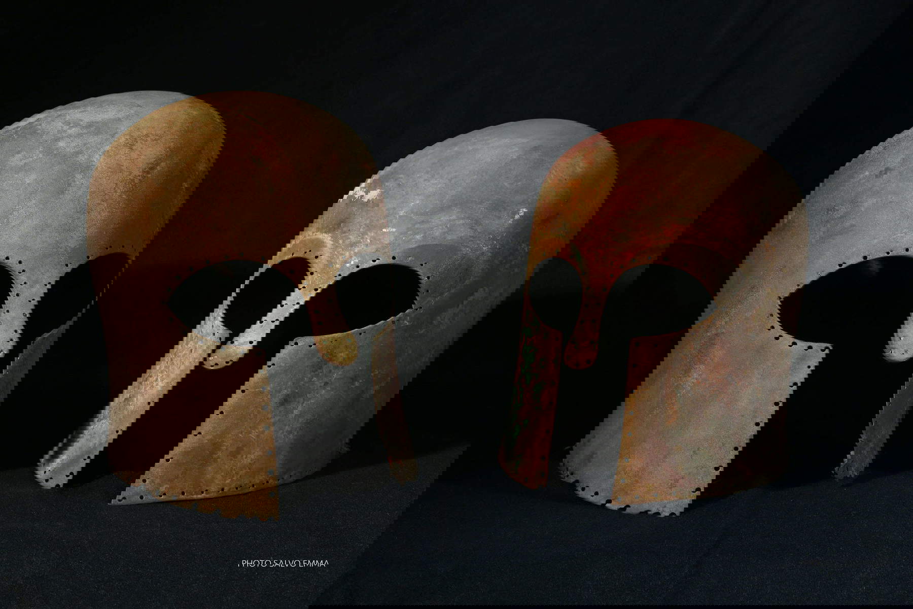 Corinthian helmets recovered in Gela in the Bulala district. Photo: Salvo Emma Corinthian helmets recovered in Gela in the Bulala district. Photo: Salvo Emma