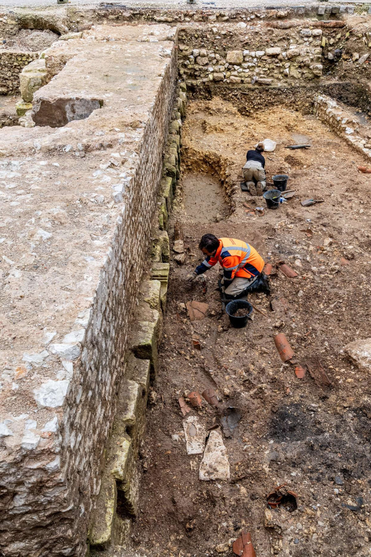 La necropoli di neonati scoperta ad Auxerre in Francia