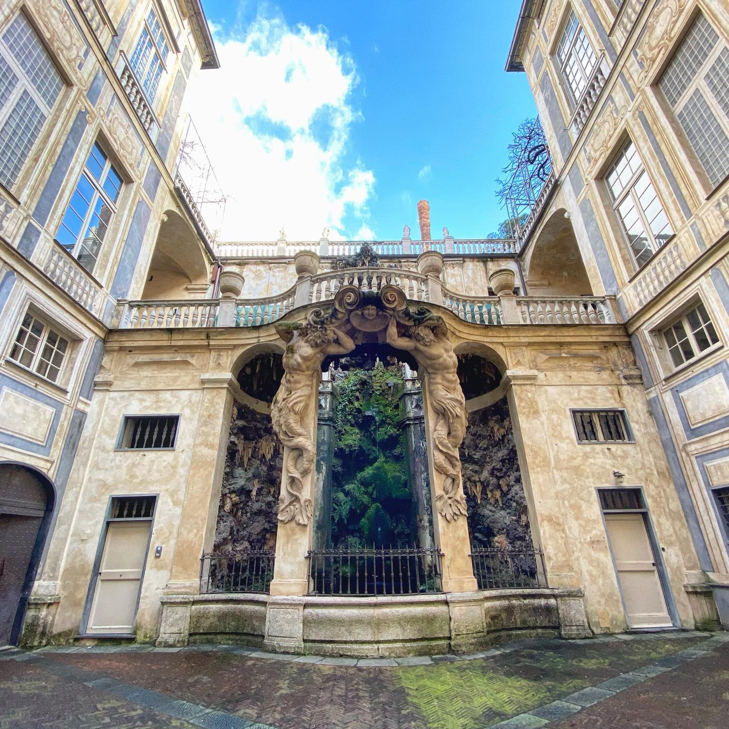 The reality: Palazzo Nicolosio Lomellino, Genoa