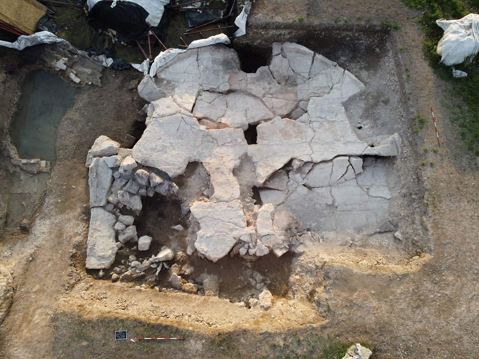 Zona Ovest veduta aerea abside calidarium Zona Ovest veduta aerea abside calidarium