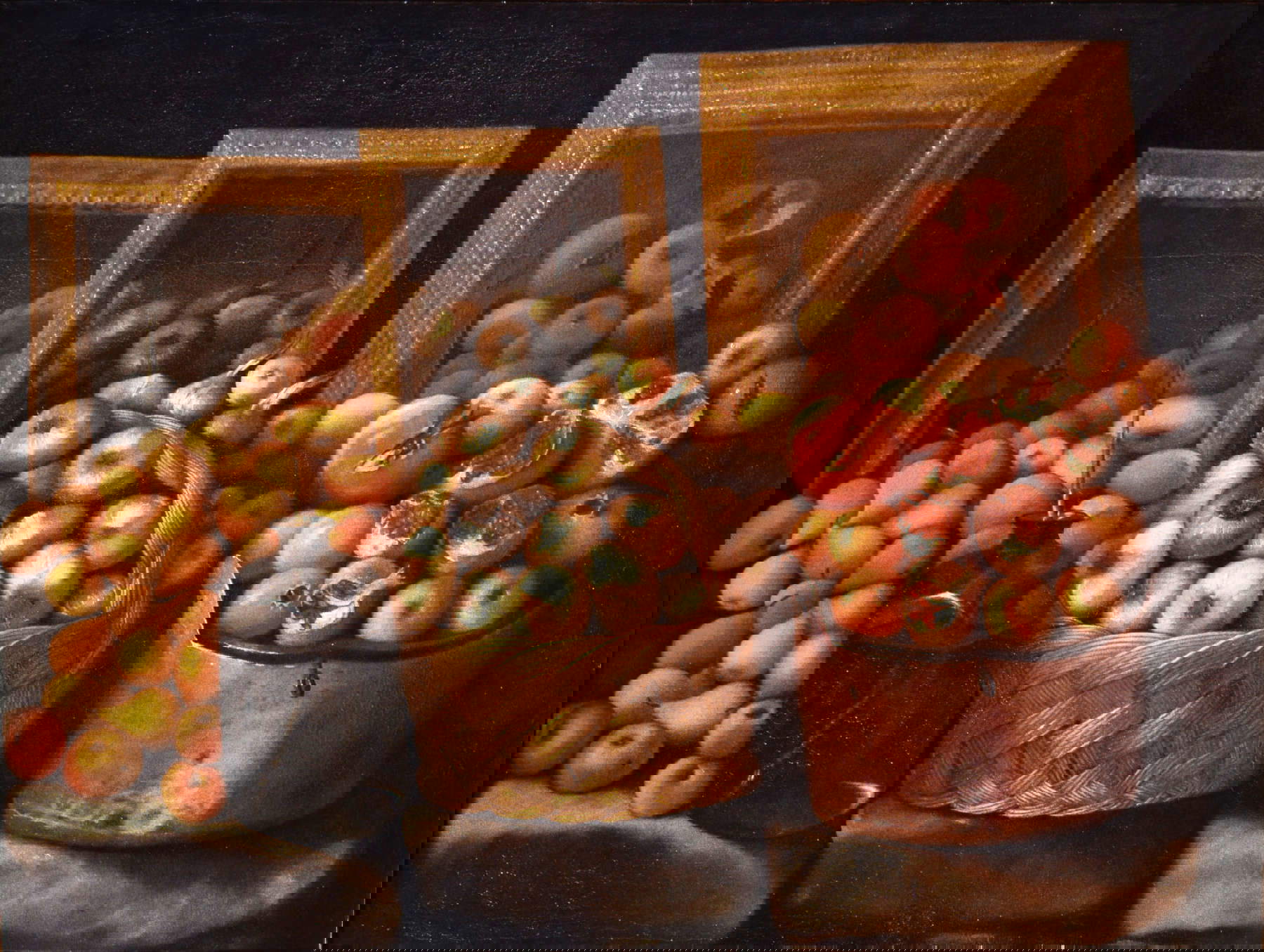Paolo Antonio Barbieri, Stillleben mit Spiegeln, Gegenständen, Obst und Gemüse (erste Hälfte des 17. Jahrhunderts; Öl auf Leinwand, 80,5 x 107,5 cm; Privatsammlung) © Privatsammlung, mit freundlicher Genehmigung der Cantore Galleria Antiquaria Paolo Antonio Barbieri, Stillleben mit Spiegeln, Gegenständen, Obst und Gemüse (erste Hälfte des 17. Jahrhunderts; Öl auf Leinwand, 80,5 x 107,5 cm; Privatsammlung) © Privatsammlung, mit freundlicher Genehmigung der Cantore Galleria Antiquaria