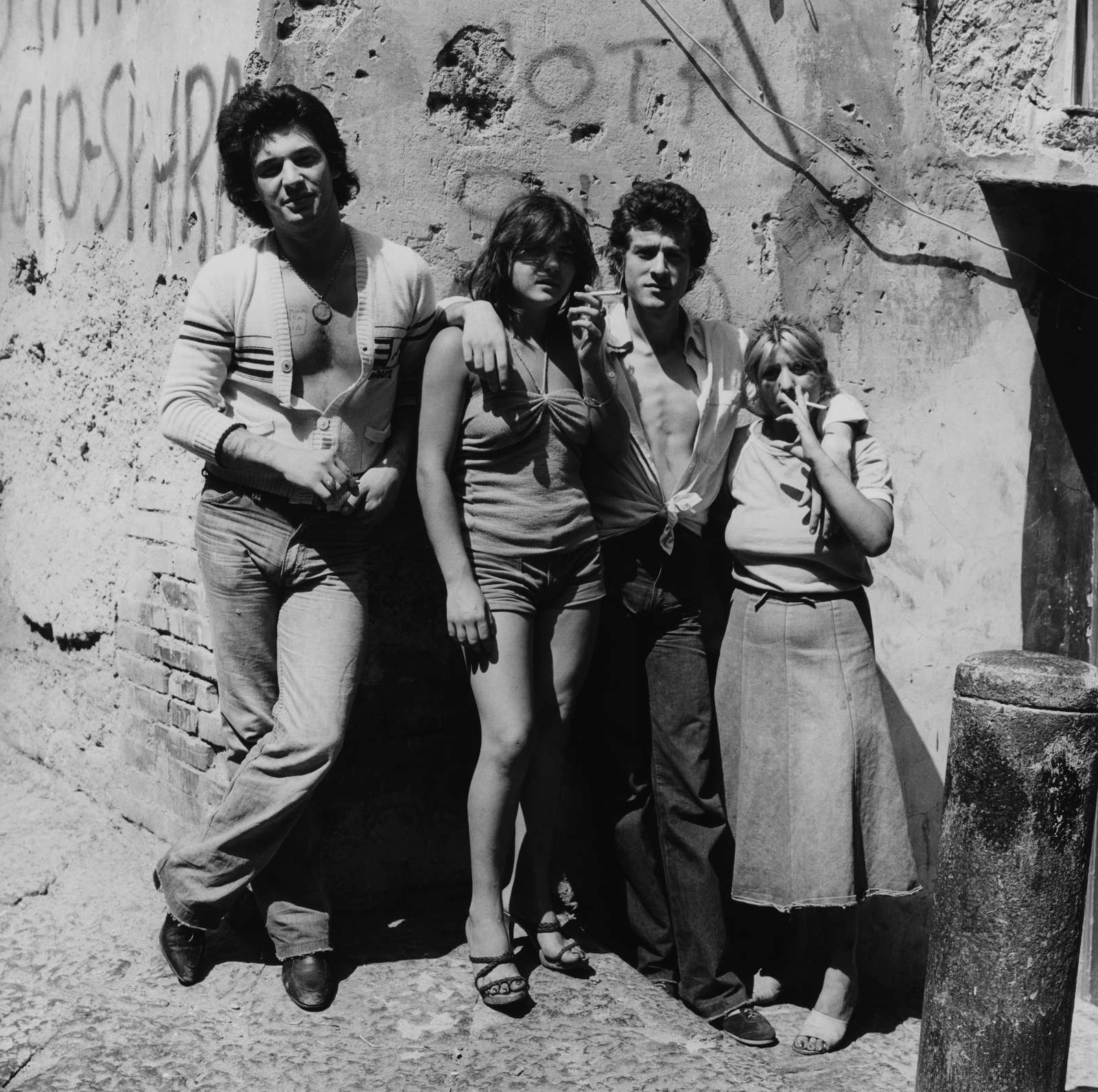 Peter Hujar, Two Italian Men and Their Girlfriends, 1978 © The Peter Hujar Archive/Artists Rights Society (Ars), Ny Peter Hujar, Two Italian Men and Their Girlfriends, 1978 © The Peter Hujar Archive/Artists Rights Society (Ars), Ny