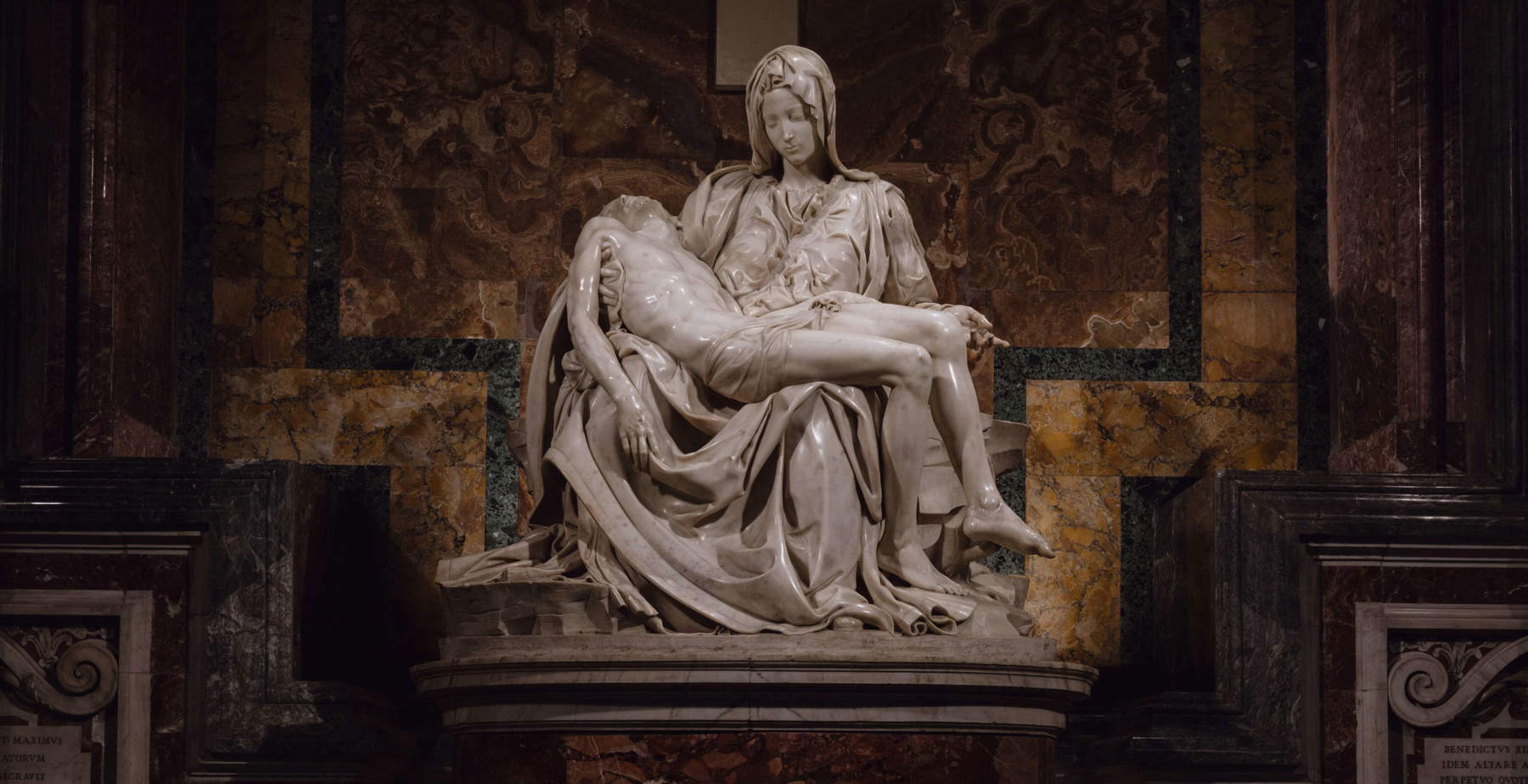 La Piedad de Miguel Ángel brilla con la nueva iluminación de iGuzzini en la Basílica de San Pedro