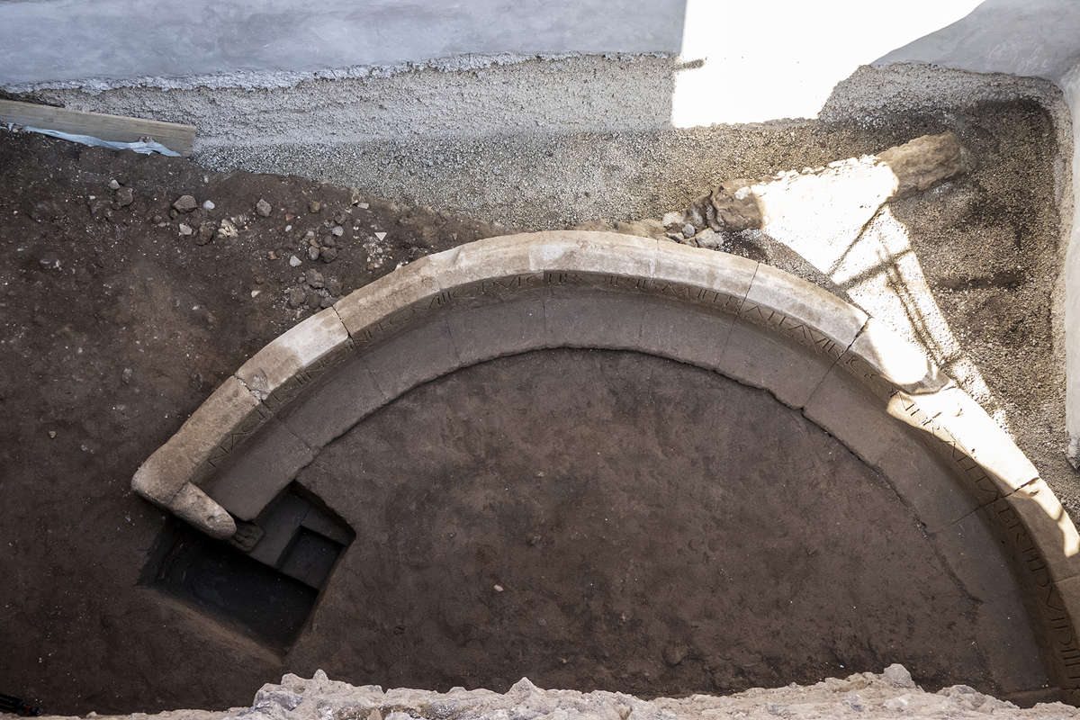 L'inscription dans la tombe de Numerius Agrestinus découverte à Pompéi