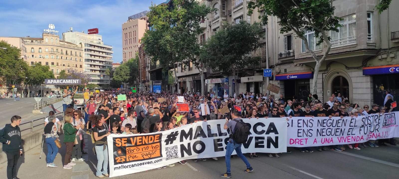 Balearen, verursacht der Tourismus eine Flut von Problemen. Proteste der Anwohner und drakonische Maßnahmen