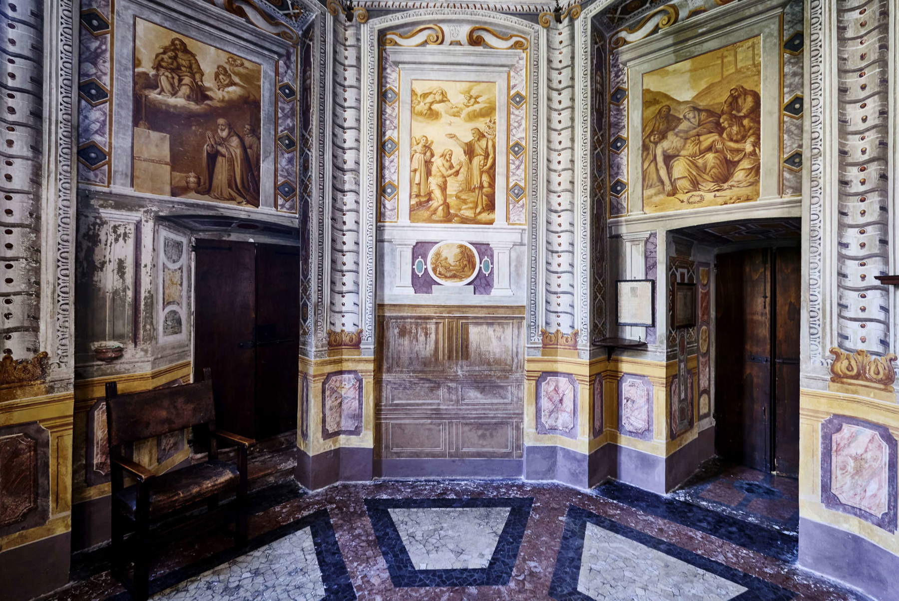 Pavia, frescoes in the Sacristy of the Ghislieri College restored