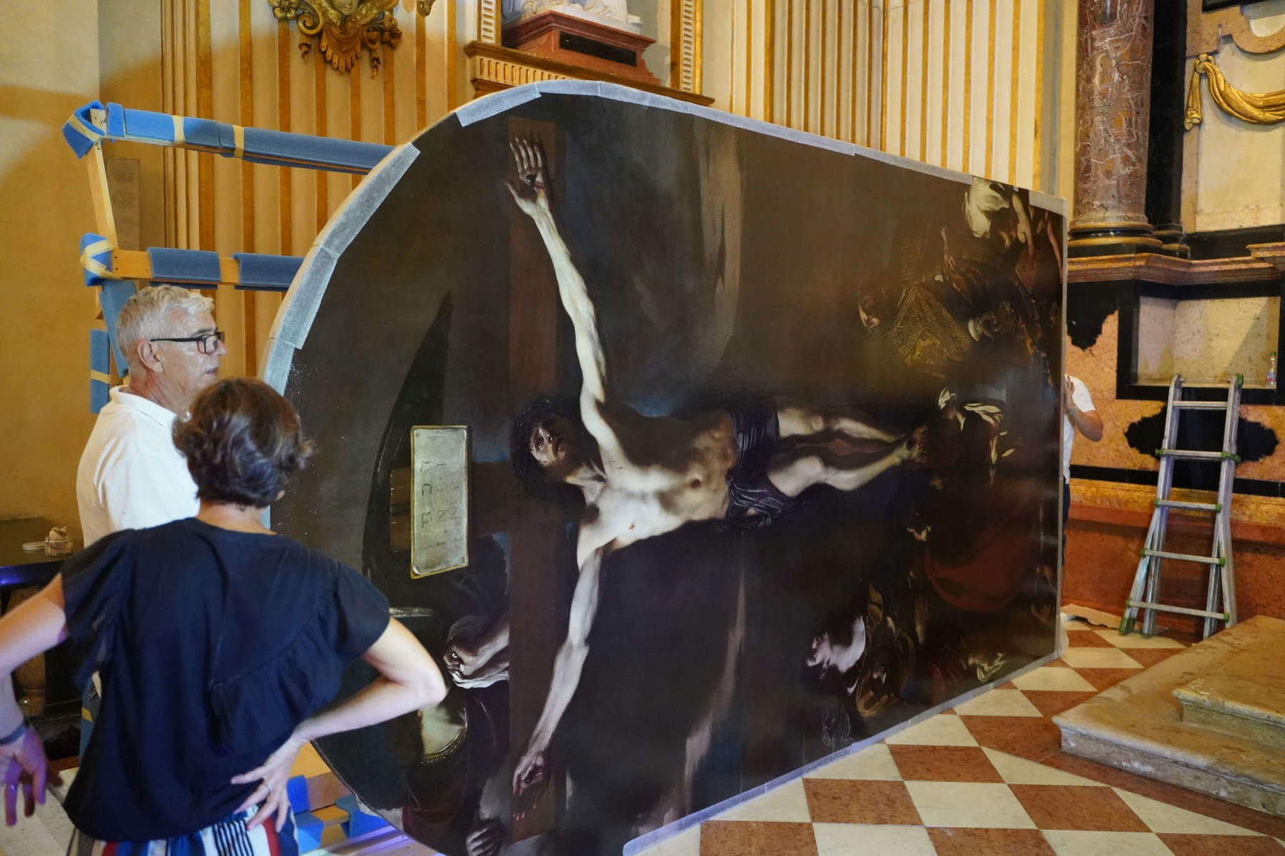 Reggio Emilia, restoration begins on Guercino's masterpiece: the Crucifix of the Ghiara