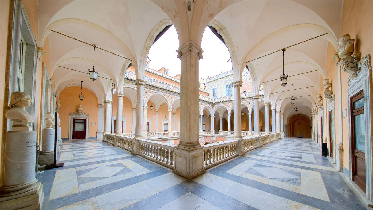 Genua, die historische Loggia des Palazzo Doria-Tursi, ein bedeutendes Beispiel der Renaissance-Architektur, wird restauriert