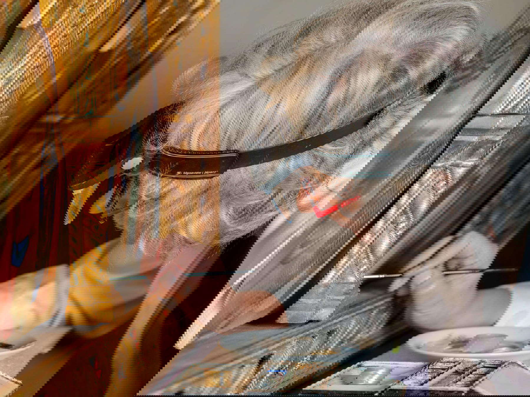 La restauradora Milena Dean trabajando en la obra. Foto: Matteo Panciera La restauradora Milena Dean trabajando en la obra. Foto: Matteo Panciera