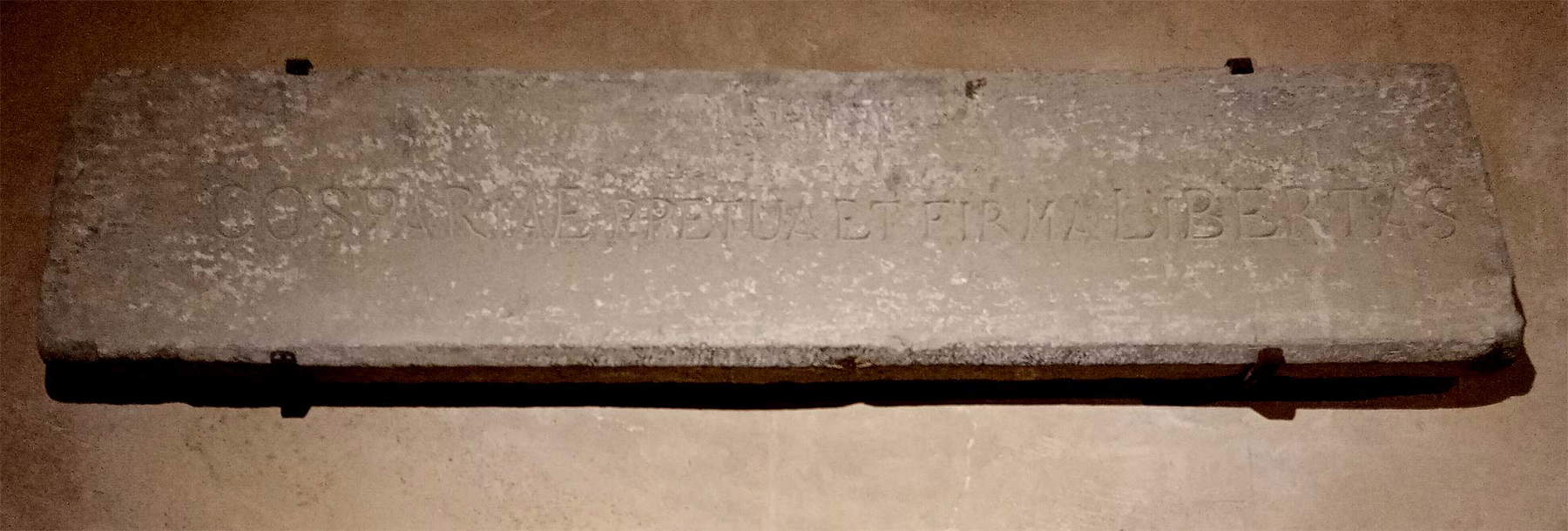 Relief avec la devise de la République de Cospaia Relief avec la devise de la République de Cospaia