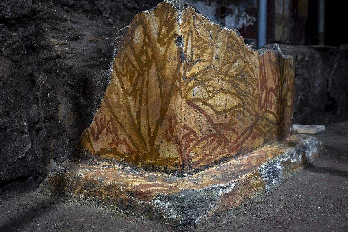 Pompei, nella villa di Civita Giuliana emerge un sacello, un ambiente dedicato al culto religioso 