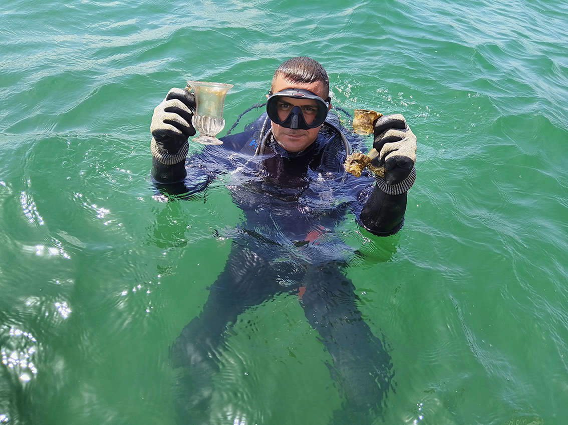 Bulgaria, más de cien objetos de vidrio descubiertos en el fondo del Mar Negro